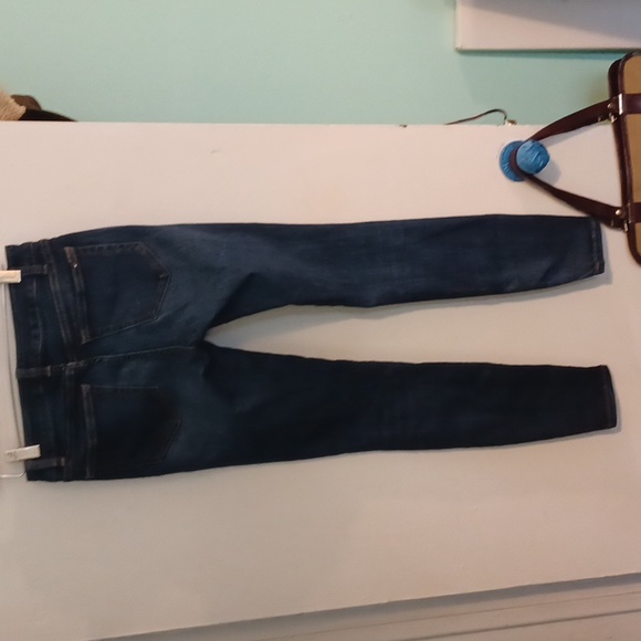 5 For $15 Tommy Hilfiger skinny jeans size 2 - Picture 2 of 4